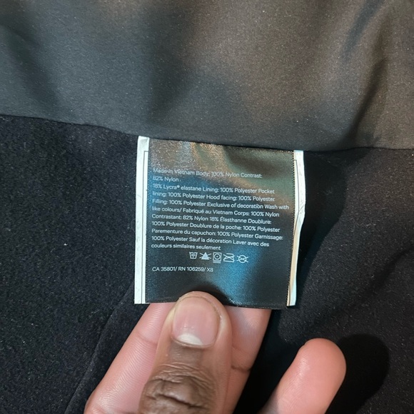 Lululemon Women's Black Hooded Jacket - Picture 5 of 10